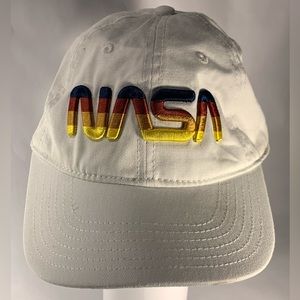 NASA INSIGNIA HAT ONE SIZE FITS MOST WHITE ADJUSTABLE